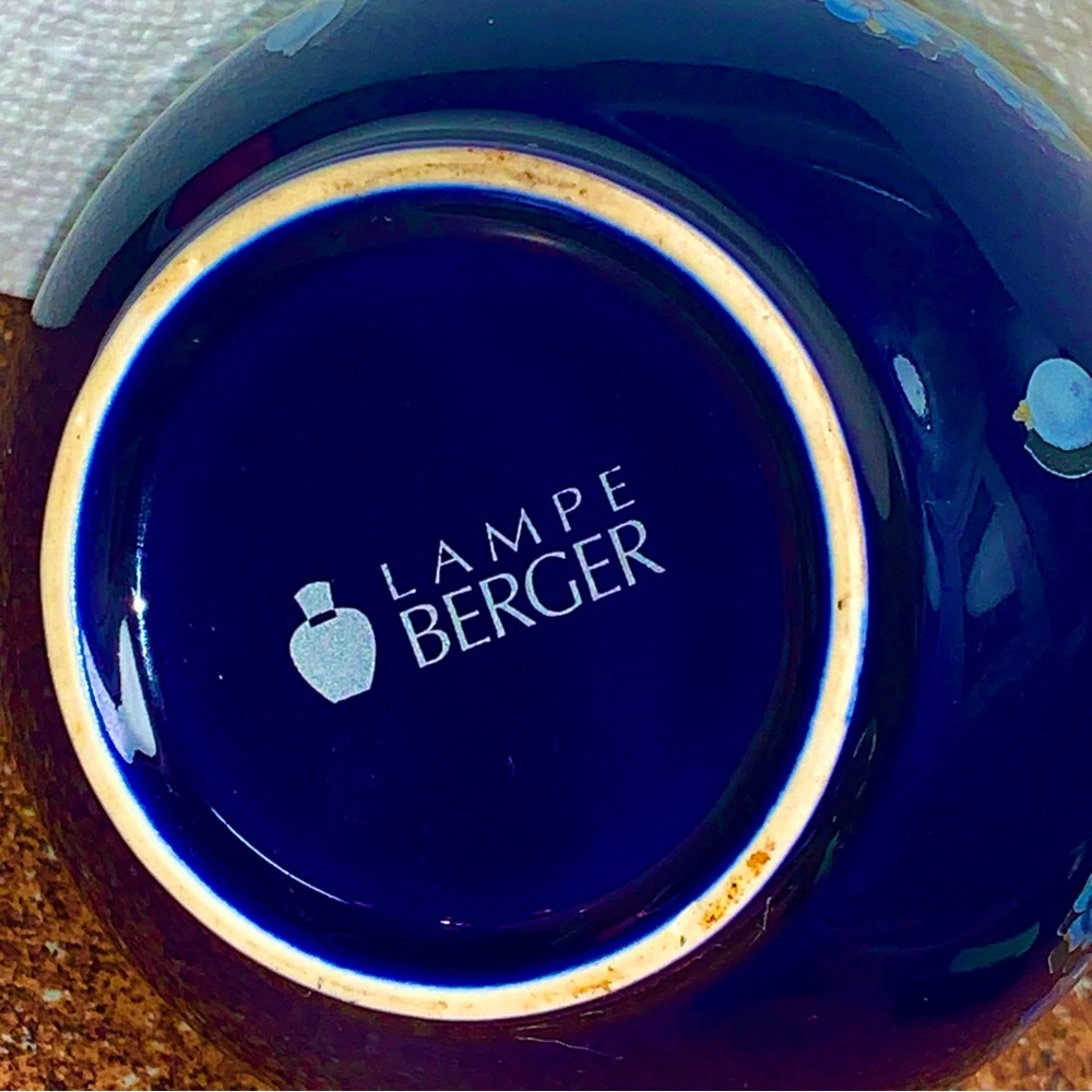 Authentic Lampe Berger - Blue Porcelain Catalytic Home Fragrance oil burner - Picture 2 of 10